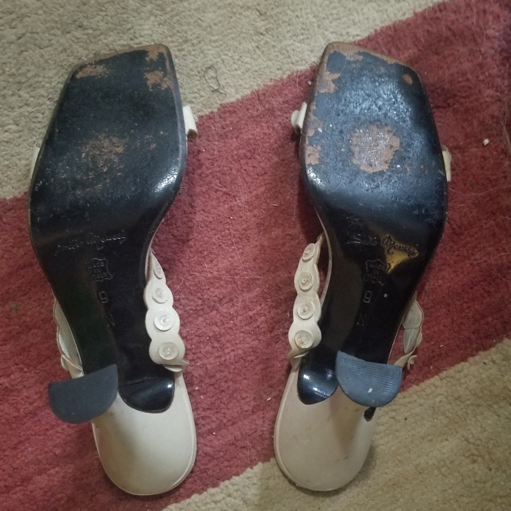 Shoes - Picture 2 of 4